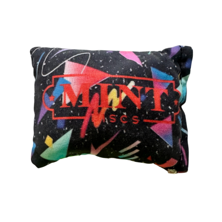 Load image into Gallery viewer, 80s Style Grip Bag w/ Mint Logo