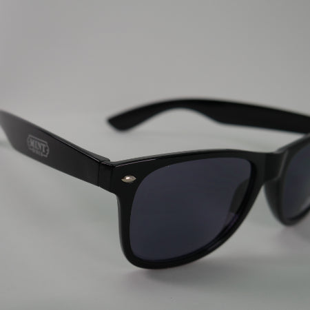 Sunglasses w/ Mint Logo - Black lens